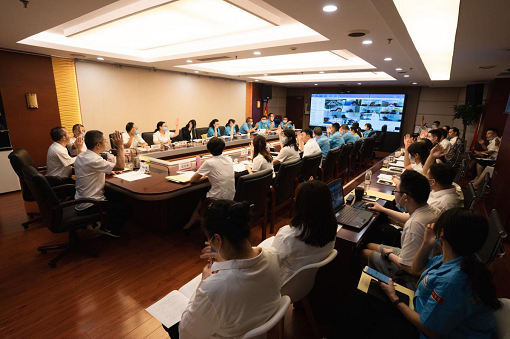 中路公司召開職工代表大會(huì)審議通過(guò)《加油站“微腐敗”行為管理細(xì)則》等3項(xiàng)制度.png
