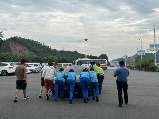 中路能源公司天福加油站成功處置一起輸入性風(fēng)險.png
